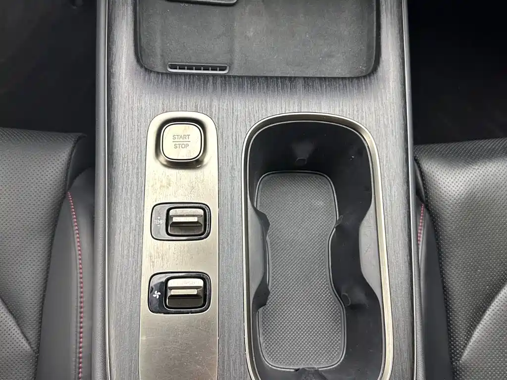 Xiaomi SU7 2024 RWD Standard Founders Edition