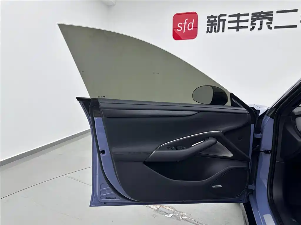 Xiaomi SU7 2024 RWD Standard Founders Edition