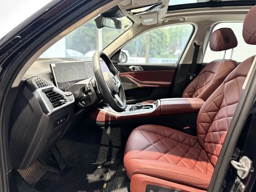 BMW X5 2023 xDrive 30Li M Sport Package