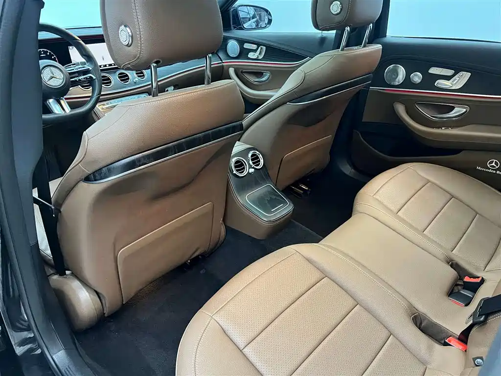 Mercedes-Benz E 300 L Sport Luxury 2021