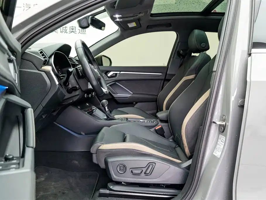 Audi Q3 2024 35 TFSI Fashion Elegant