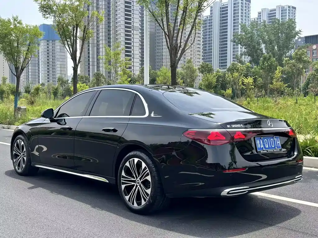 Mercedes-Benz E-Class 2025 E 300 L Luxury