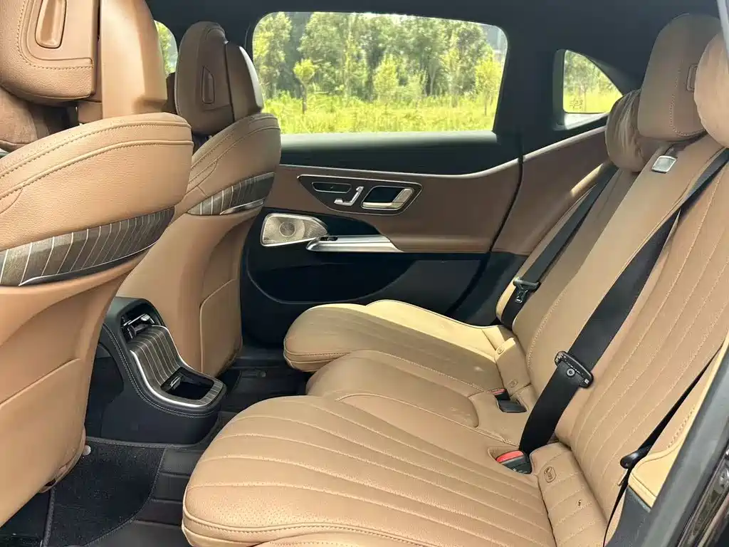 Mercedes-Benz E-Class 2025 E 300 L Luxury