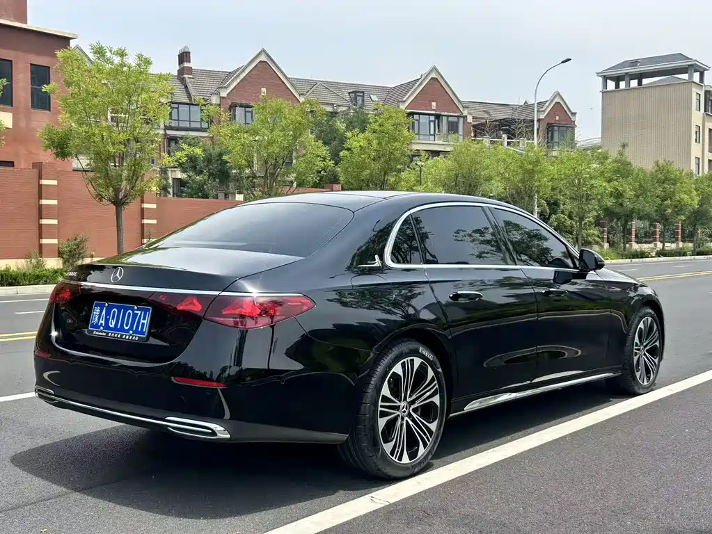 Mercedes-Benz E-Class 2025 E 300 L Luxury