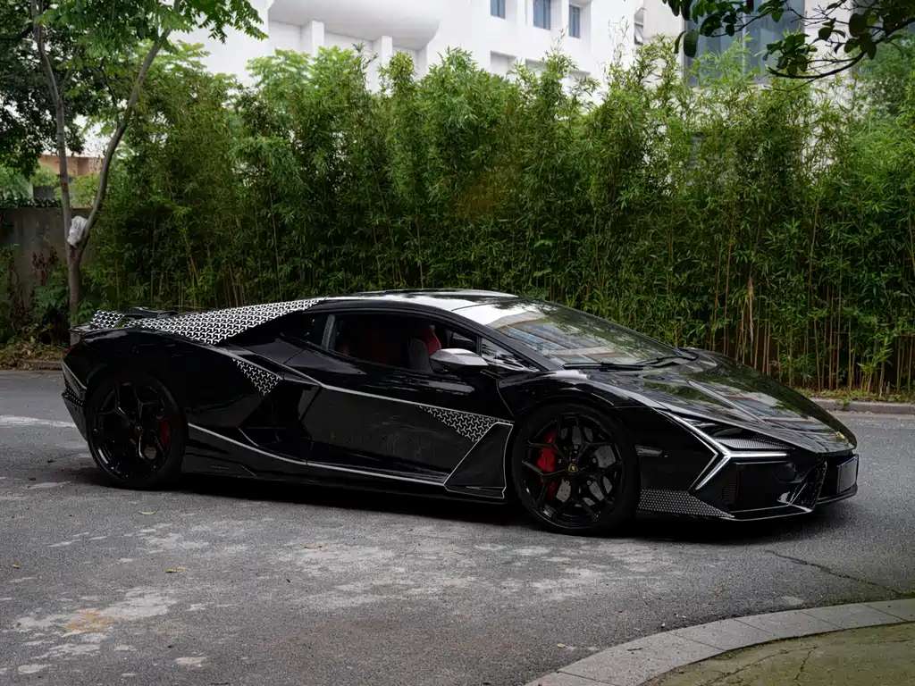 Lamborghini Revuelto 2023 6.5L PHEV Standard