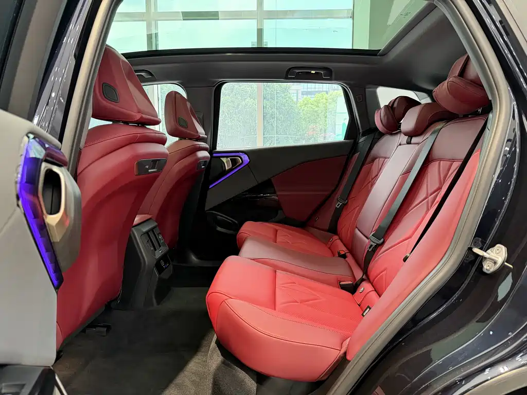 BMW X3 2025 xDrive25L Luxury Package