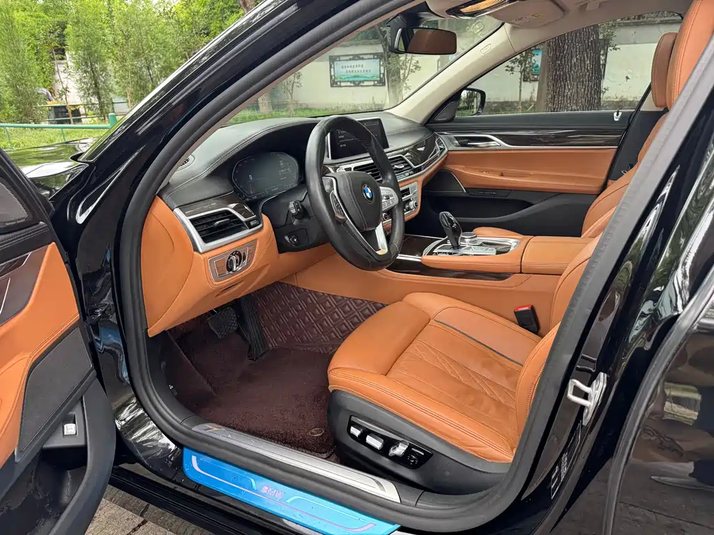 BMW 7 Series 2019 730Li Luxury Package