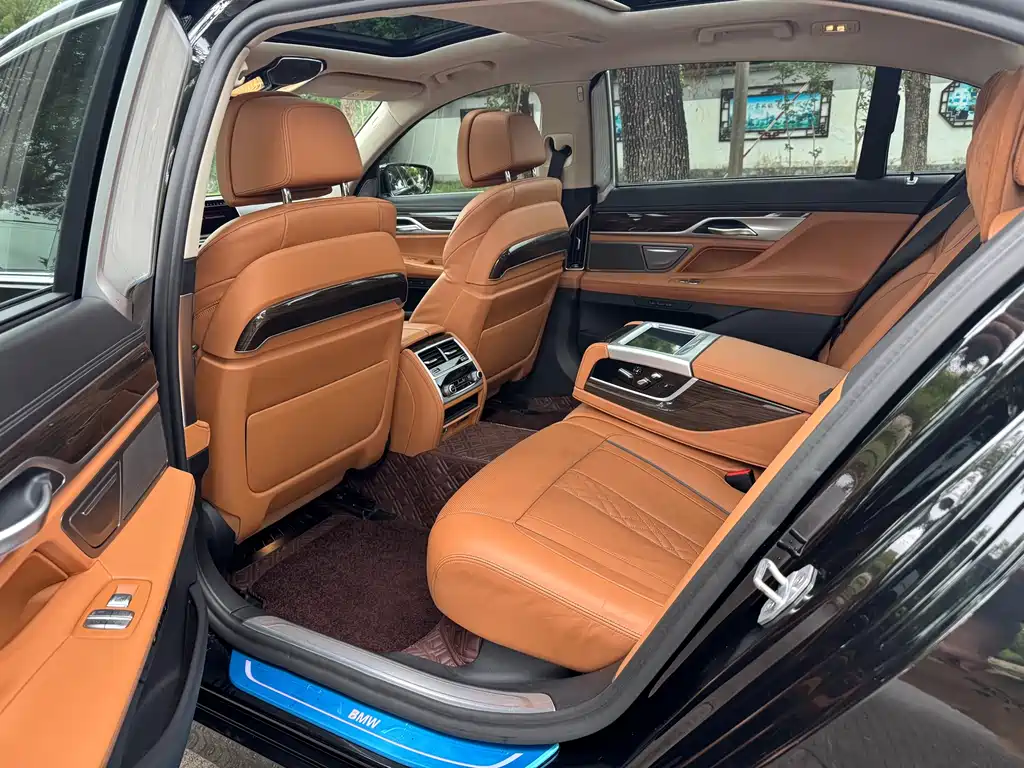 BMW 7 Series 2019 730Li Luxury Package