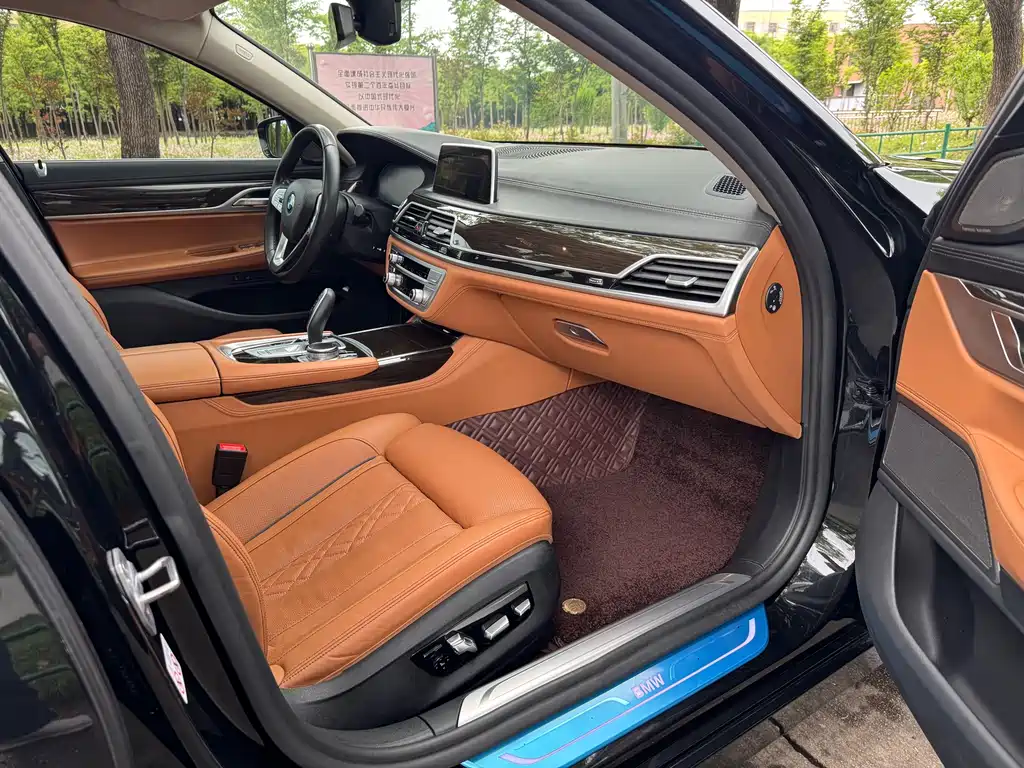 BMW 7 Series 2019 730Li Luxury Package