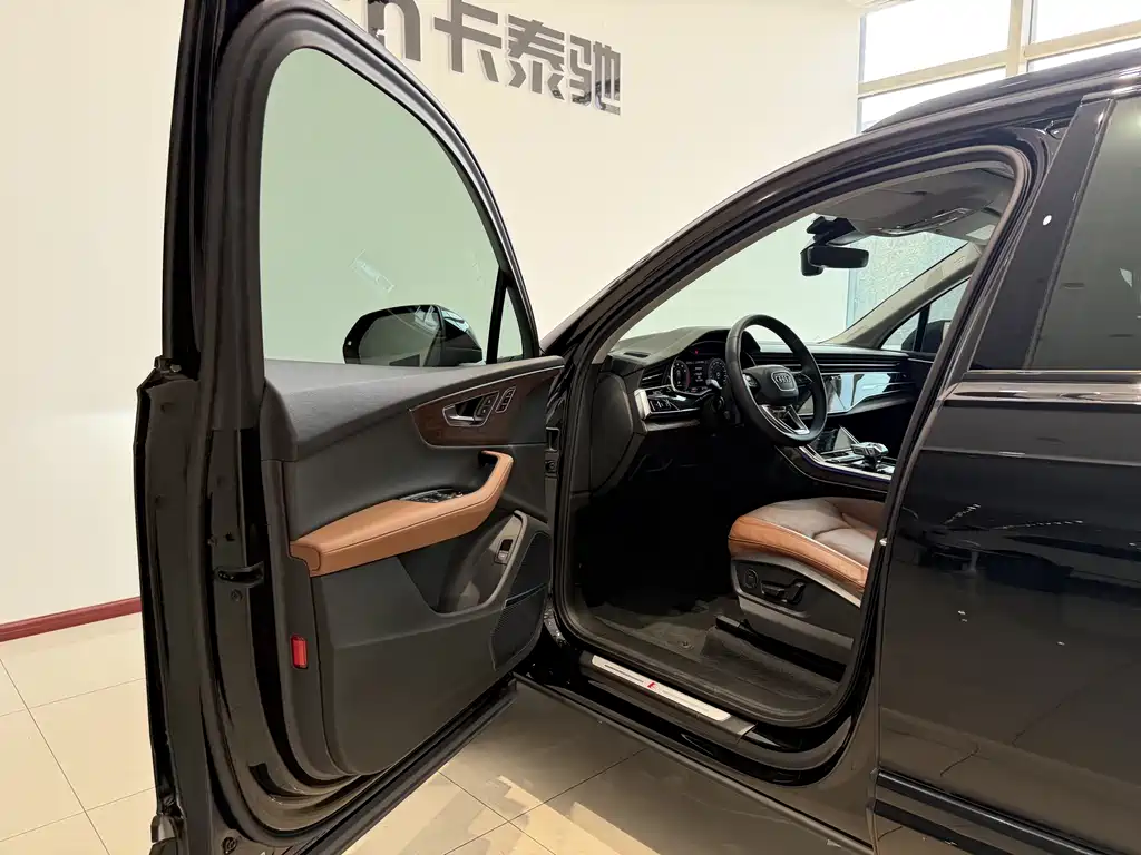 Audi Q7 2022 55 TFSI quattro S line