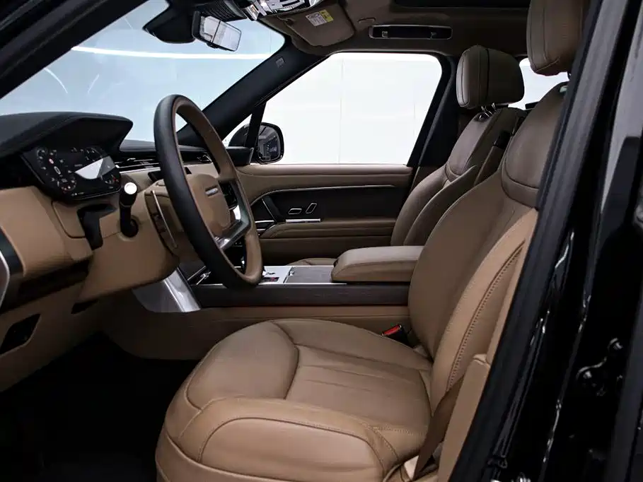 Range Rover 2025 3.0 L6 400PS Autobiography LWB