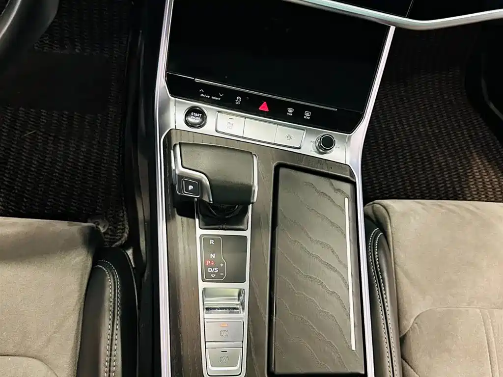 Audi A6L 2024 45 TFSI quattro Zhenxuan Dynamic Edition