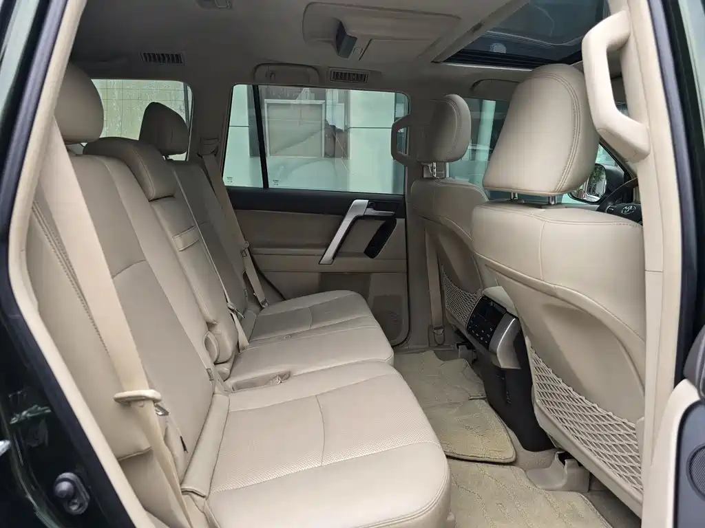 Prado 2018 3.5L Automatic VX NAVI Rear-mounted Spare Tire