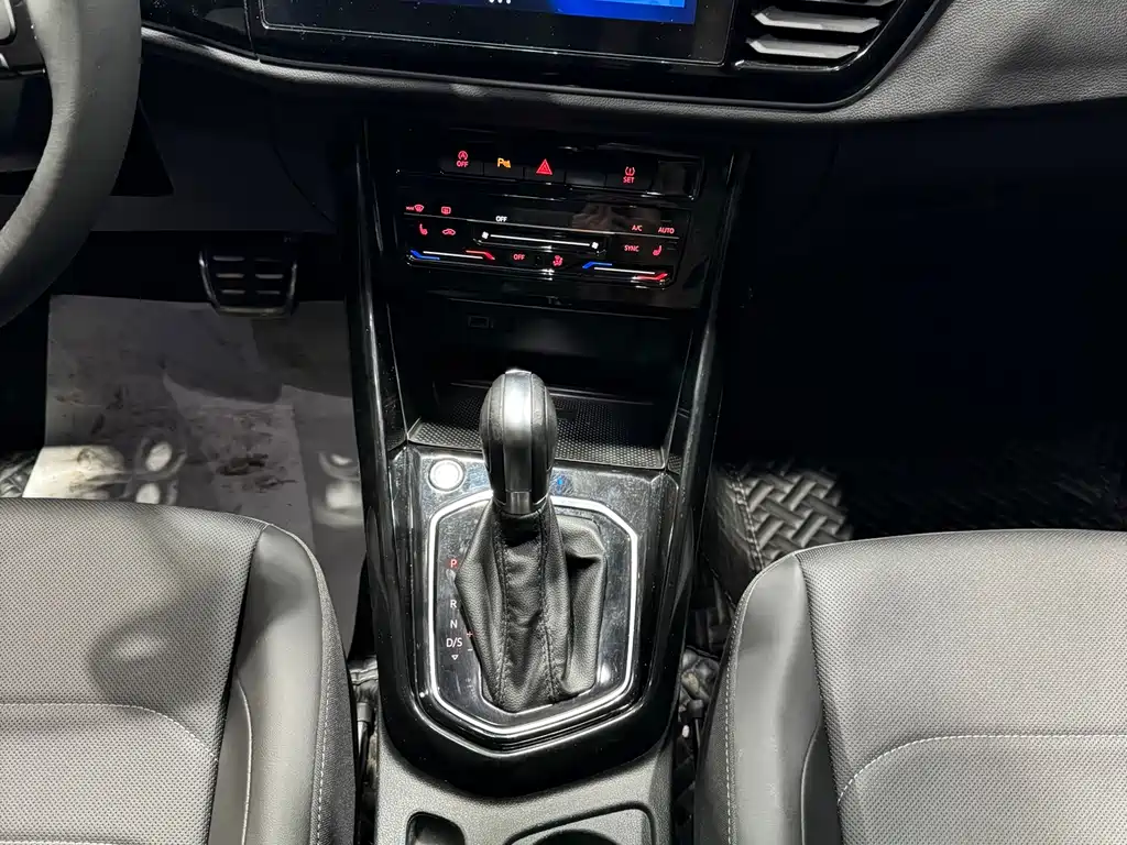 Jetta VS7 2022 Black Edge Edition 1.4T Automatic Glory Pro