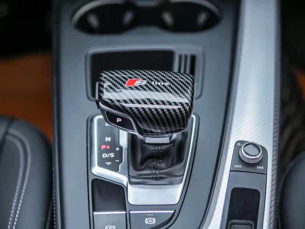 Audi A4L 2020 40 TFSI Luxury