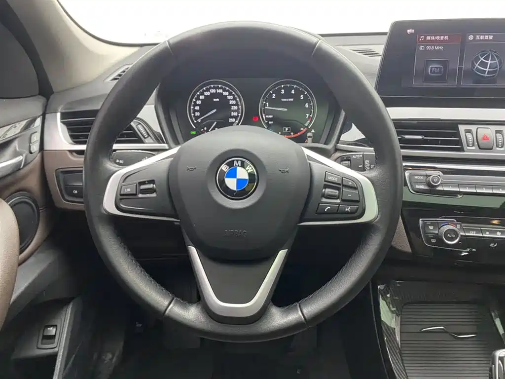 BMW X1 2020 sDrive25Li Leading Edition