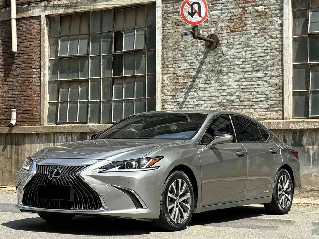 Lexus ES 300h 2018