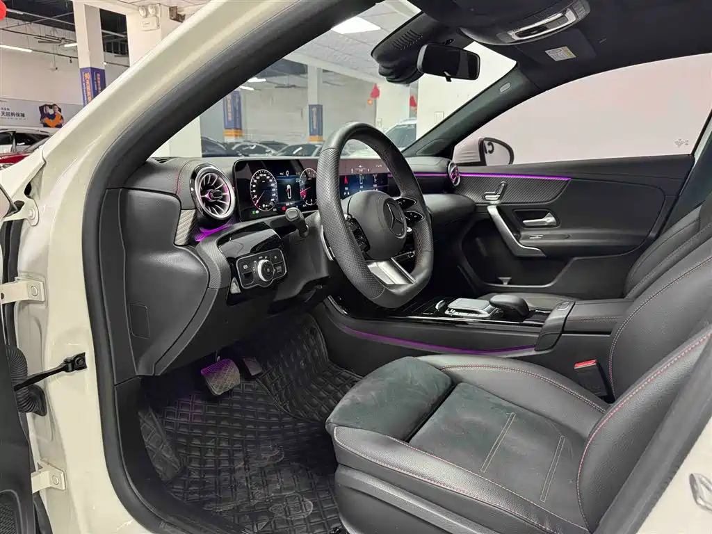 Mercedes-Benz A-Class 2024 A 200 L Fashion Edition