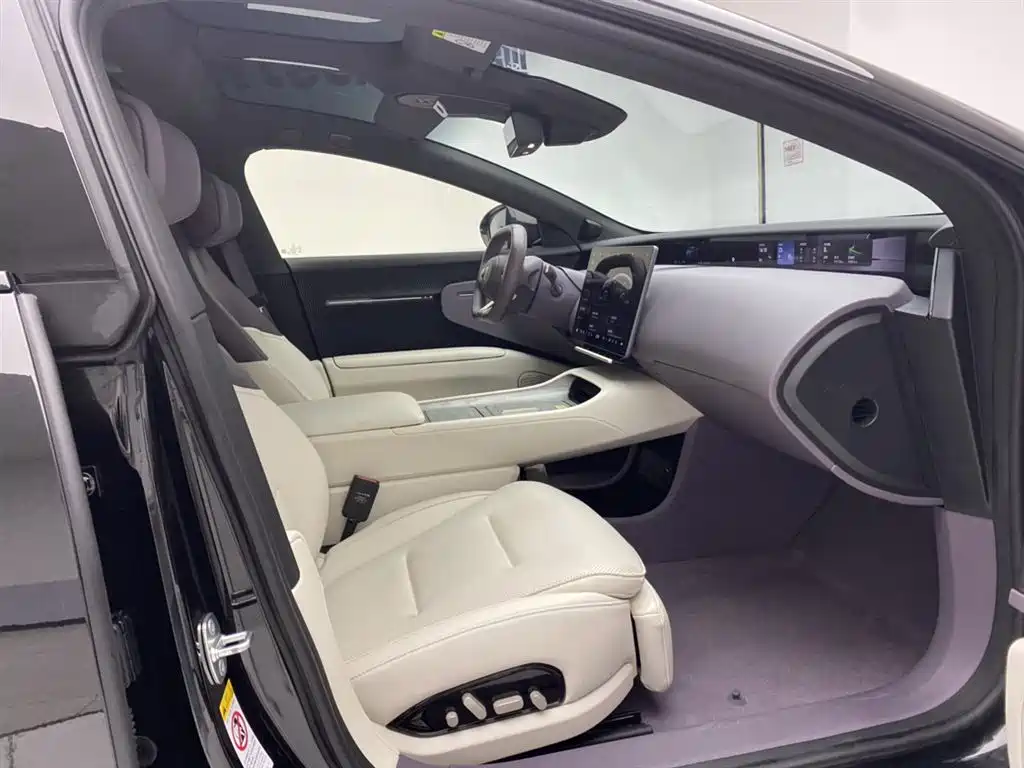 Avatr 12 2025 Ultra AWD BEV