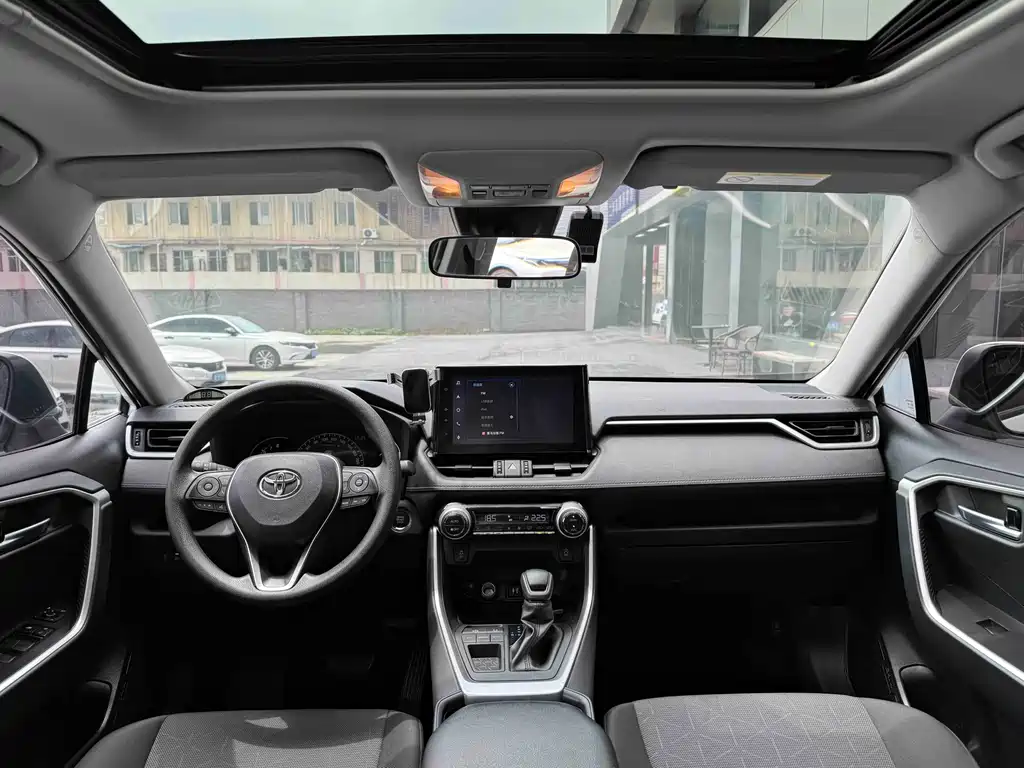 Toyota RAV4 2021 2.0L CVT 2WD Style Edition