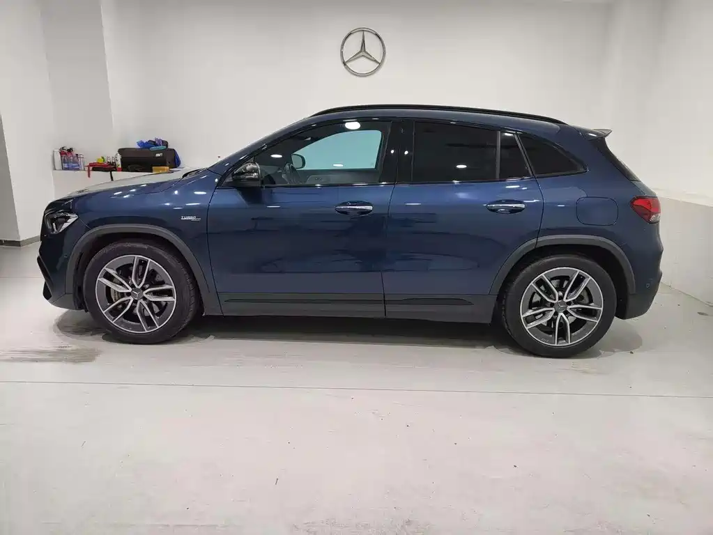 Mercedes-AMG GLA 35 4MATIC 2021