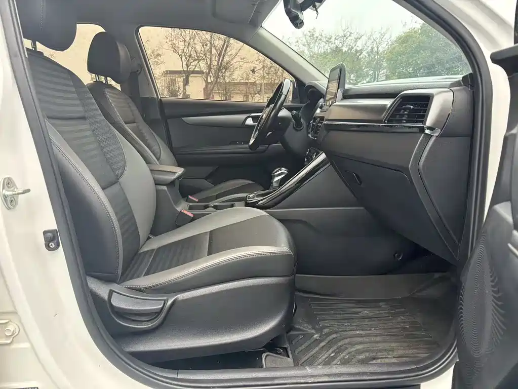 Kia Sportage 2018 2.0L Automatic Zhi Xiang Luxury Edition China V