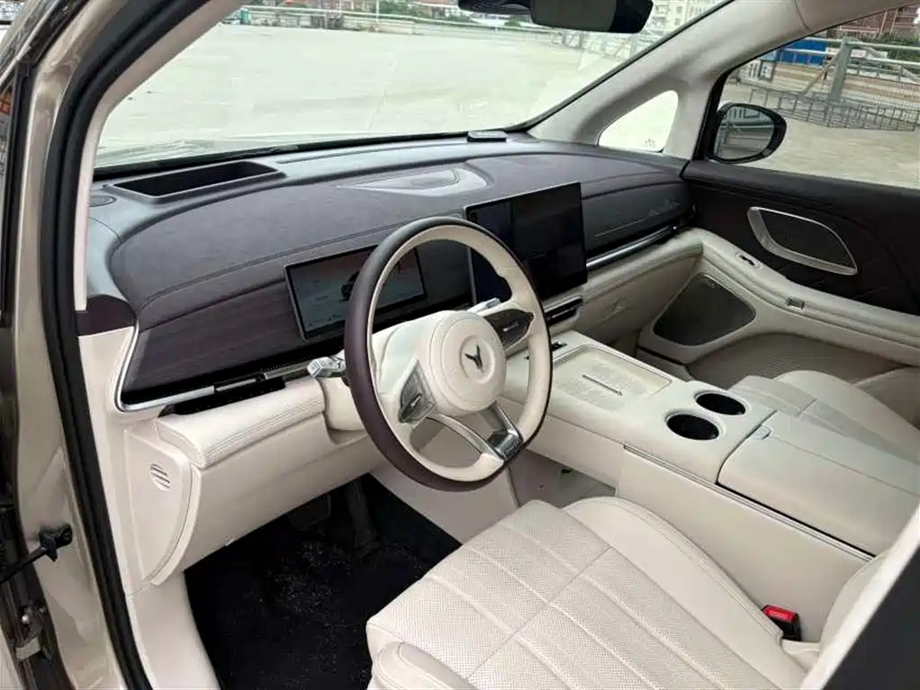 Voyah Dreamer 2026 PHEV Qiankun Ultra