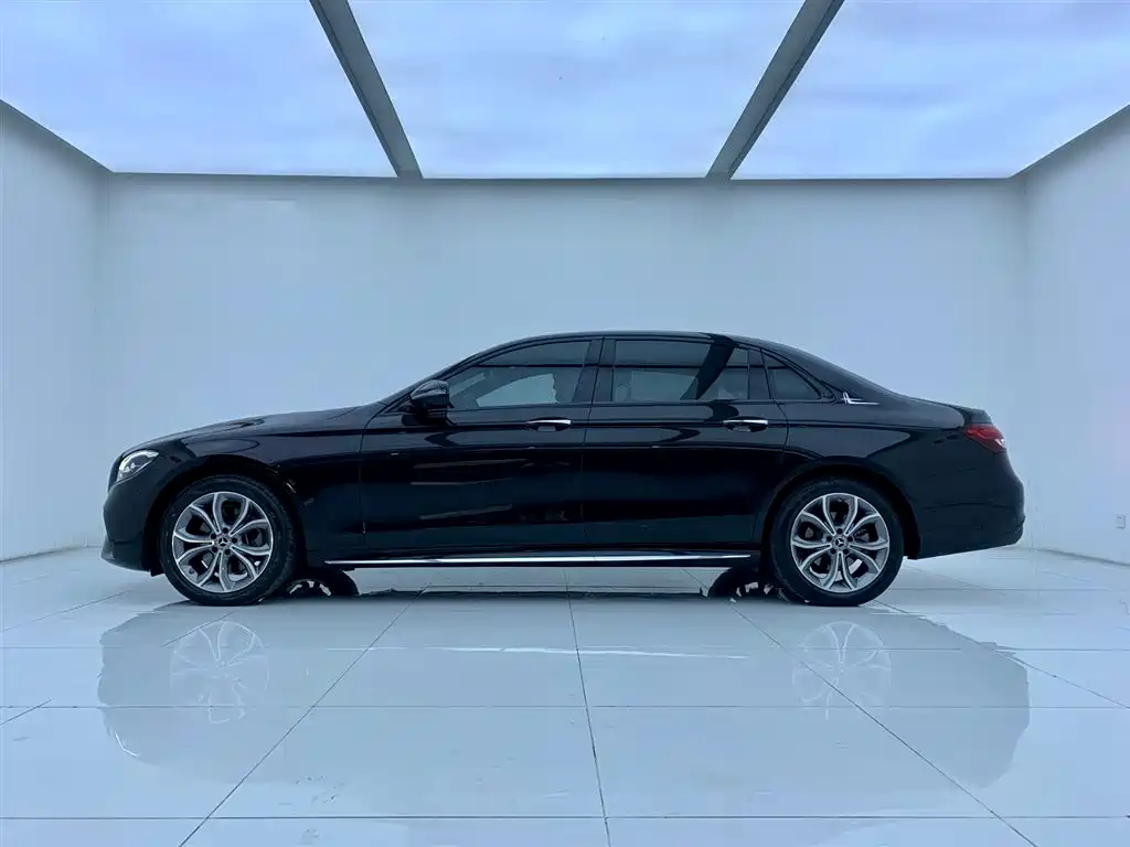 Mercedes-Benz E-Class 2023 E 300 L Sport Fashion