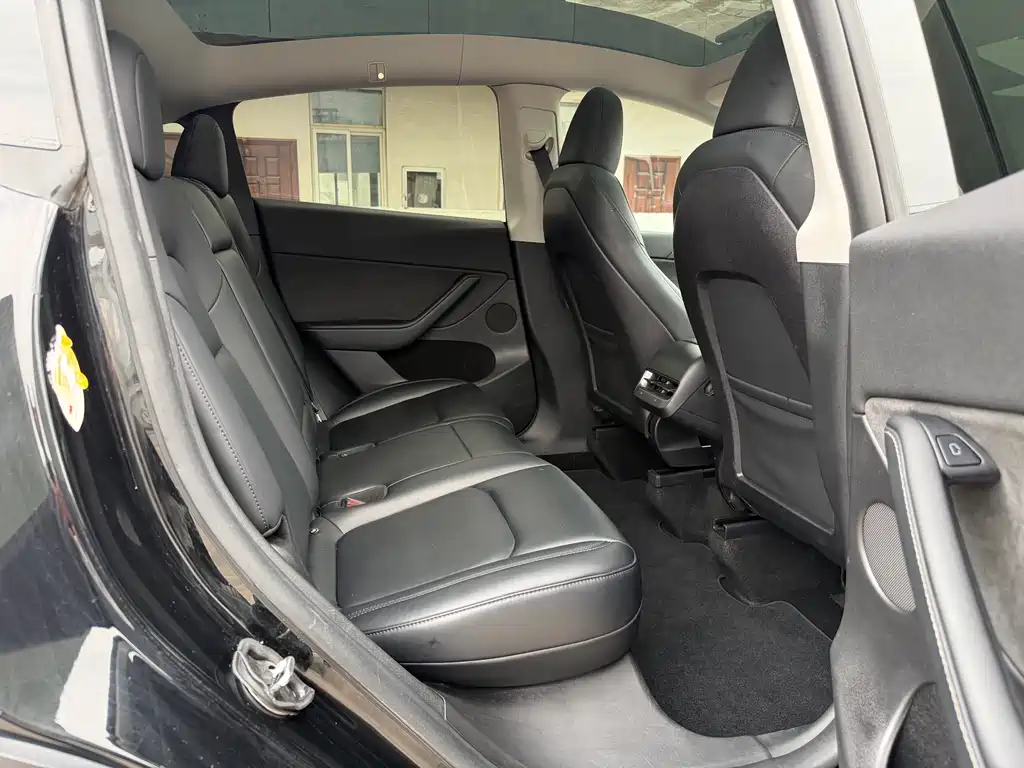Model Y 2023 Rear-Wheel Drive