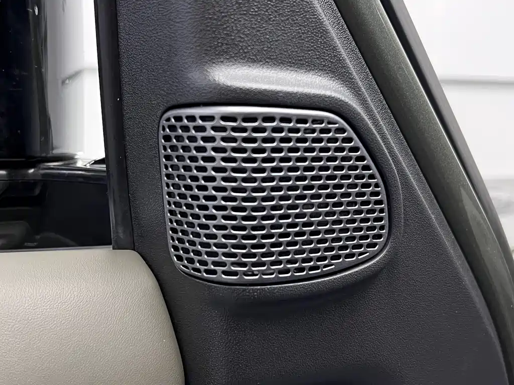 Land Rover Defender 2022 110 P400 Dark Edition