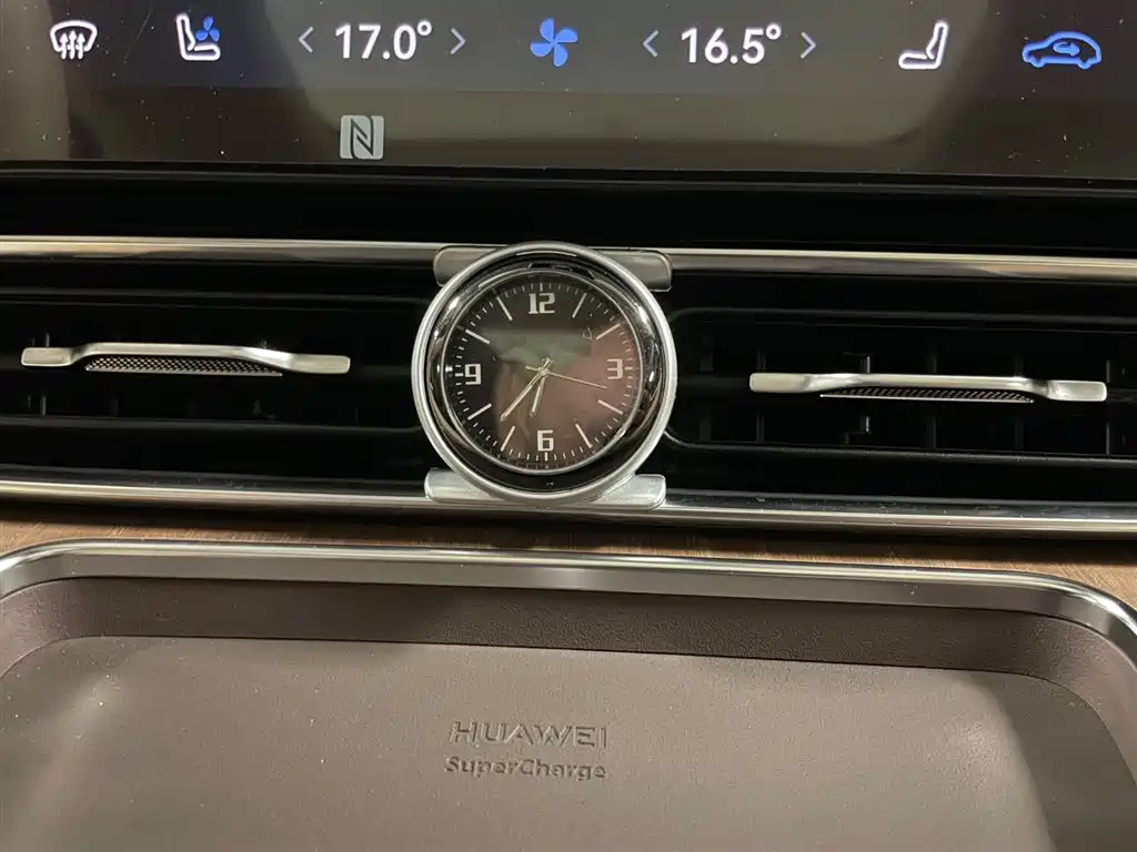 AITO M9 2024 Extended Range Max 42kWh 6-Seater