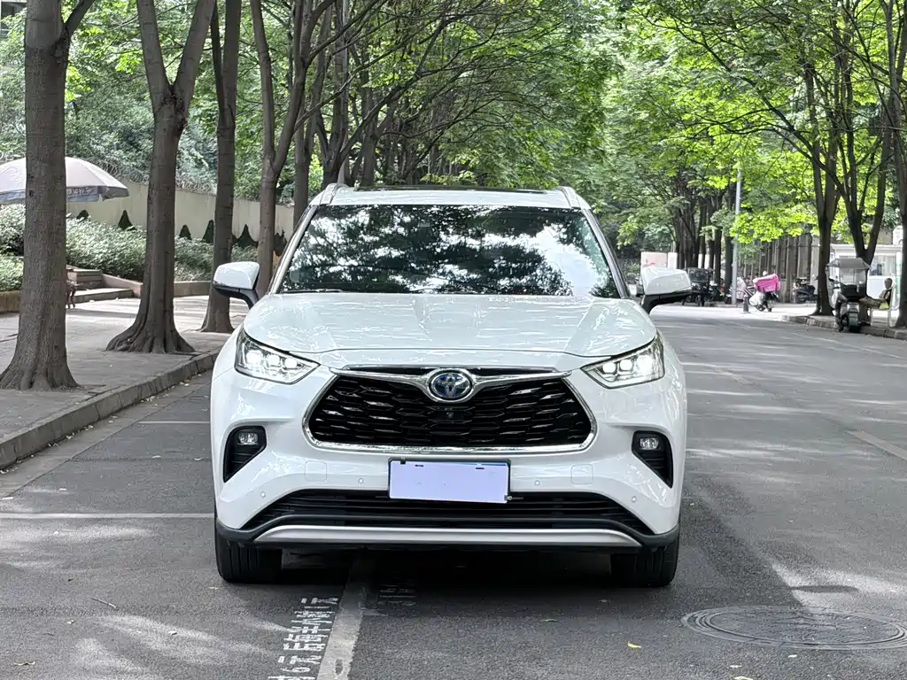 Toyota Highlander 2022 Hybrid 2.5L AWD Premium 7-Seater