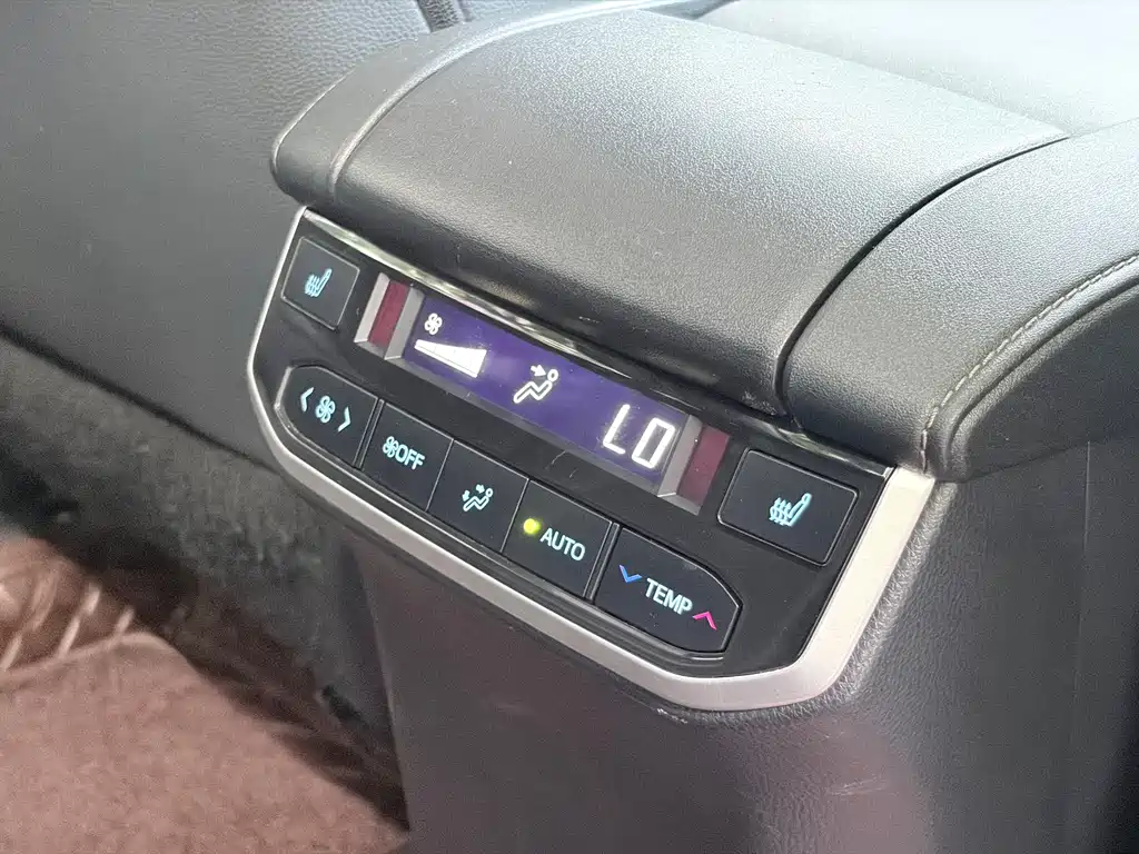Toyota Highlander 2022 Hybrid 2.5L AWD Premium 7-Seater