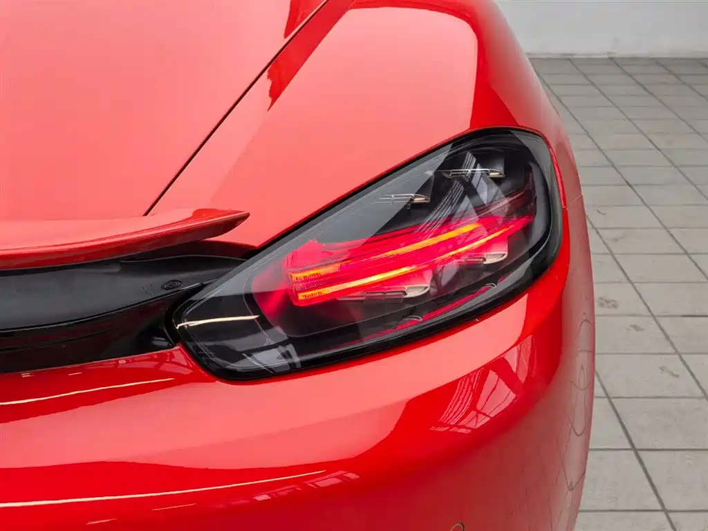 Porsche 718 Boxster 2.0T 2022