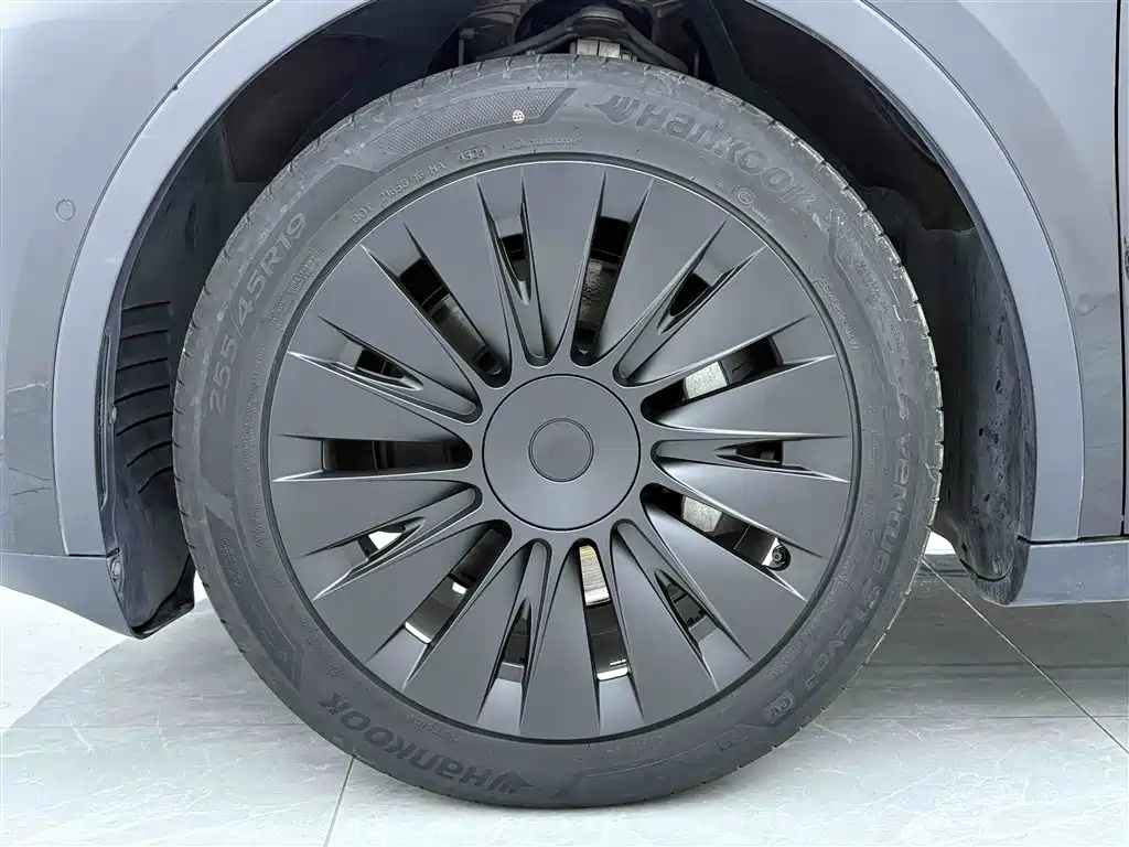 Tesla Model Y 2022 Long Range AWD (facelift)