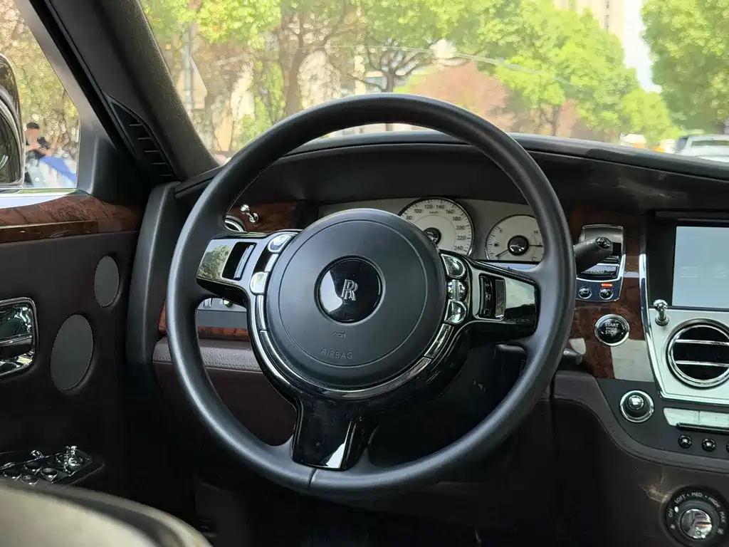 Rolls-Royce Ghost Extended 2014 6.6T