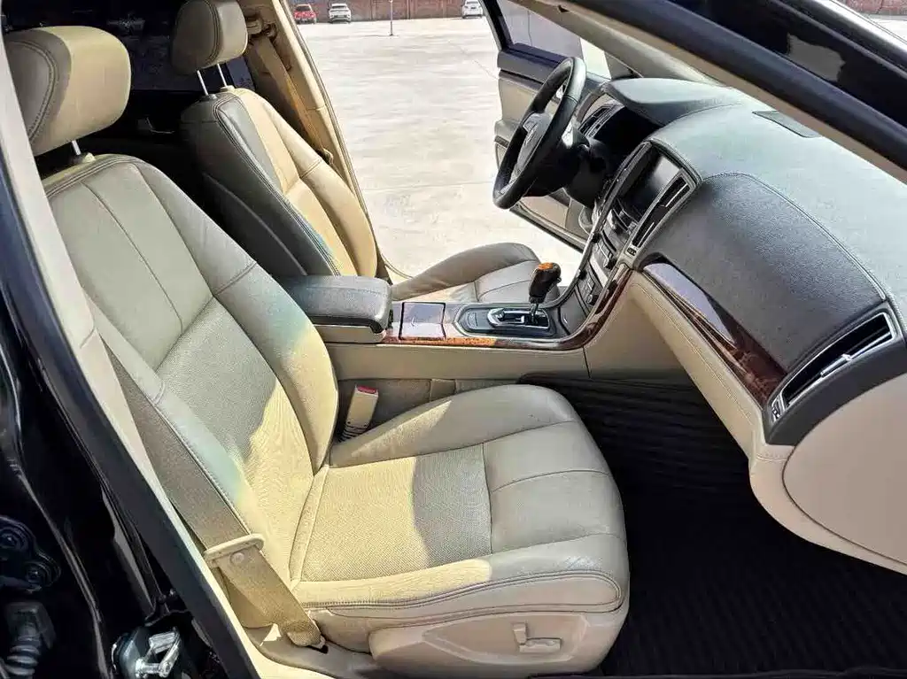 Cadillac SLS 2011 2.0T Elite