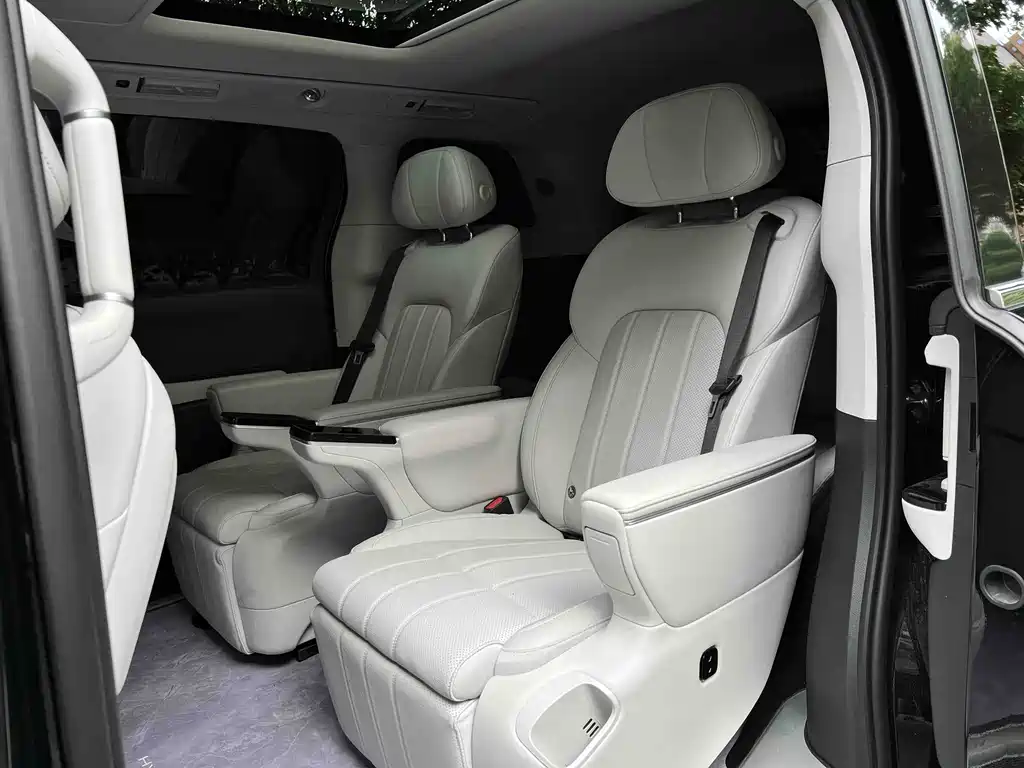 Voyah Dreamer 2025 PHEV AWD Prestige Kunpeng Edition