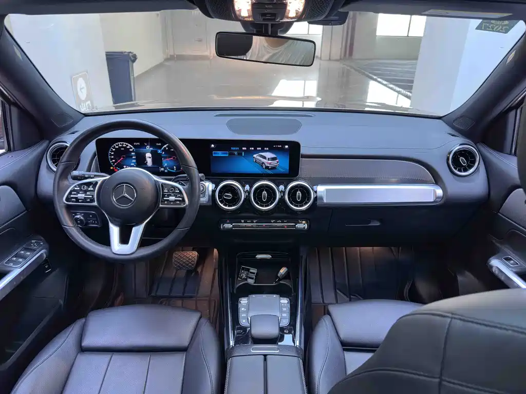 Mercedes-Benz GLB 180 Dynamic 2020