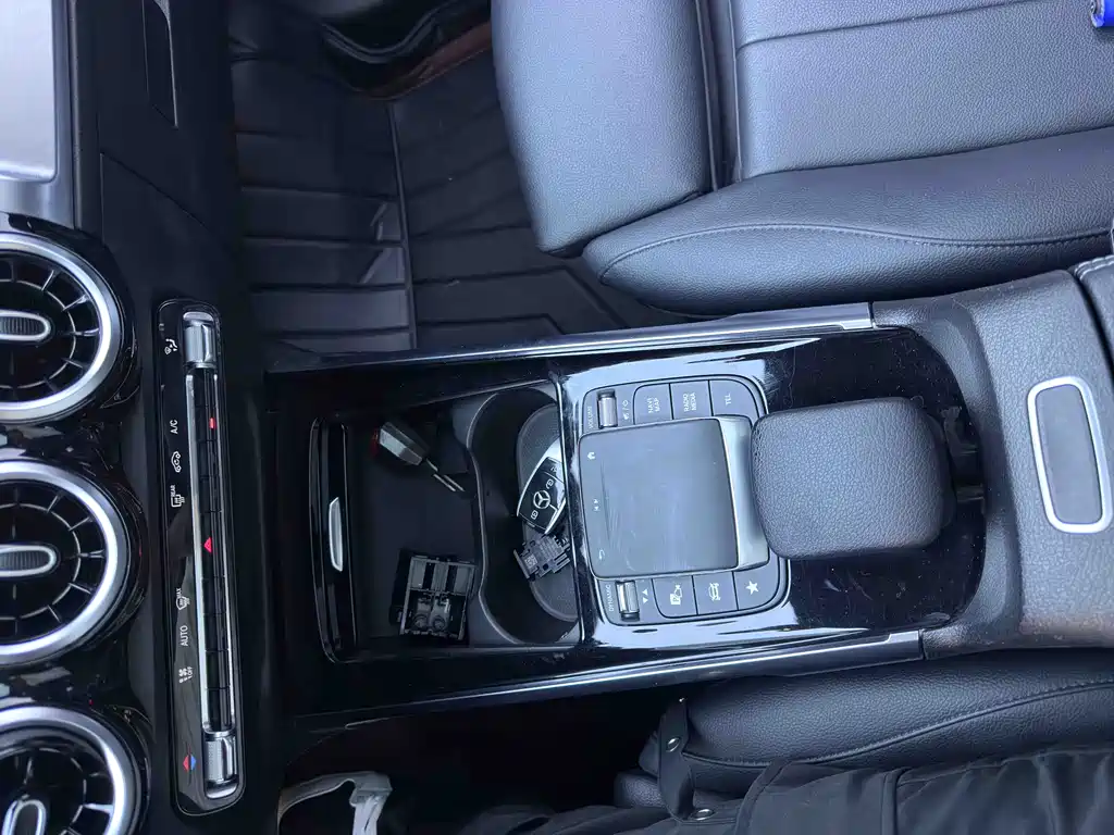 Mercedes-Benz GLB 180 Dynamic 2020