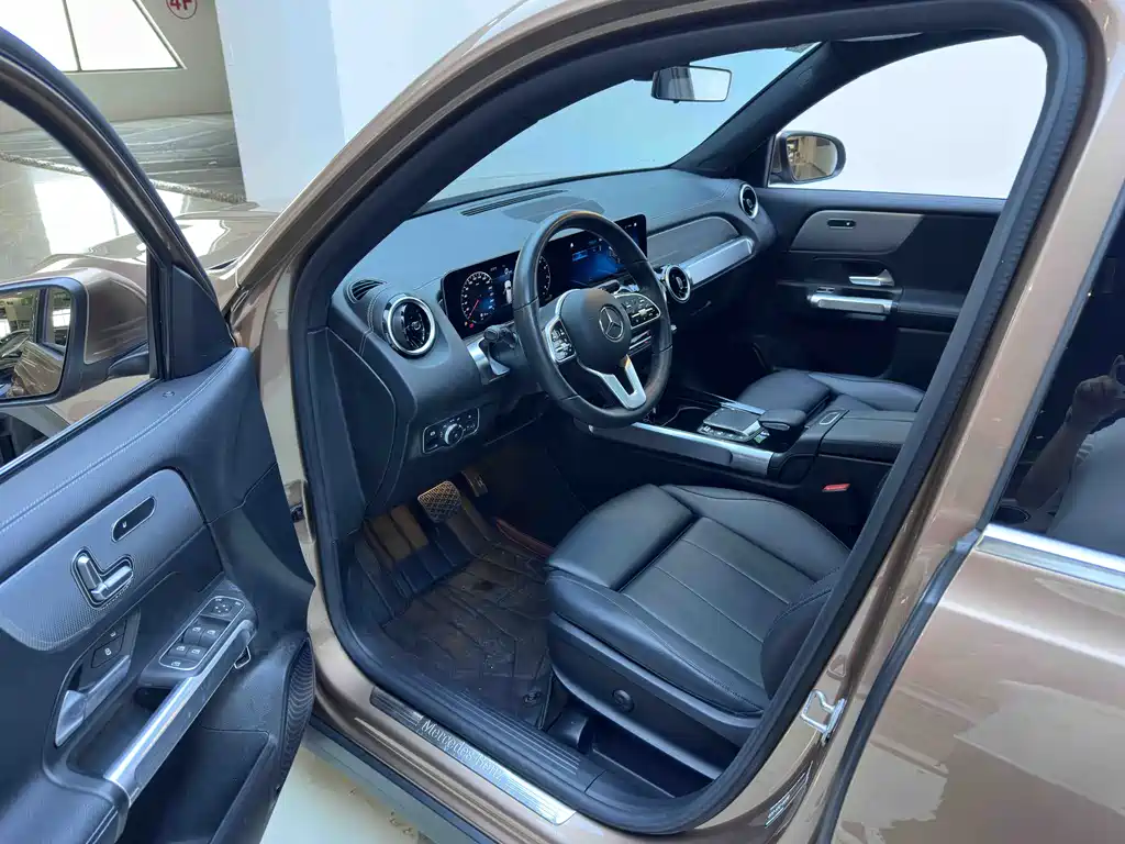 Mercedes-Benz GLB 180 Dynamic 2020