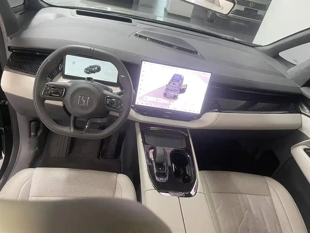 Zeekr 009 2024 7-Seater AWD 108kWh