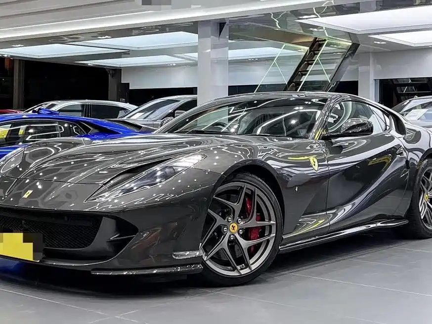 Ferrari 812 Superfast 2017 6.5L