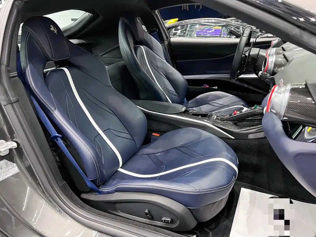 Ferrari 812 Superfast 2017 6.5L
