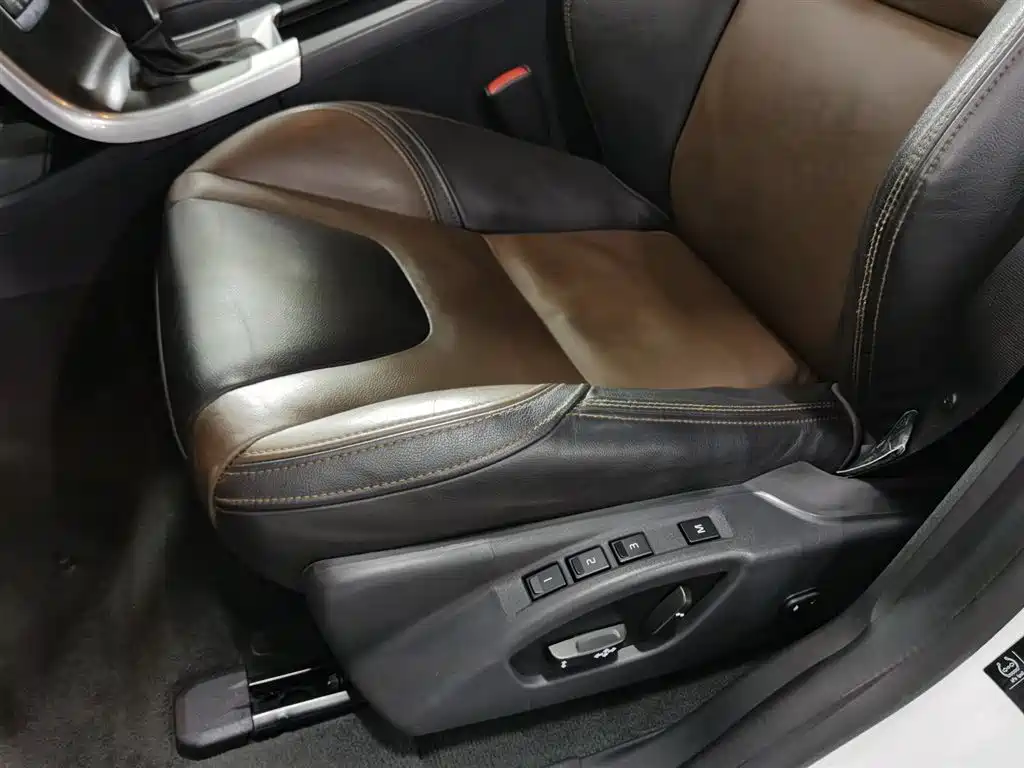 Volvo XC60 2015 T5 AWD Zhiyuan Edition