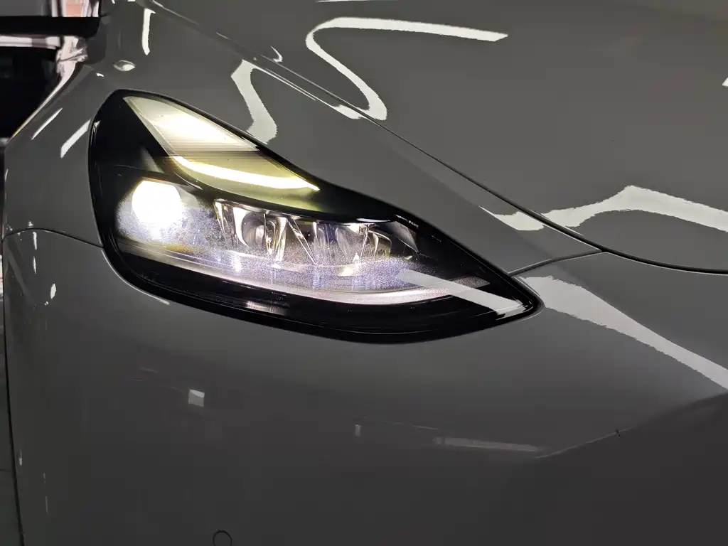 Tesla Model Y 2022 Rear-Wheel Drive