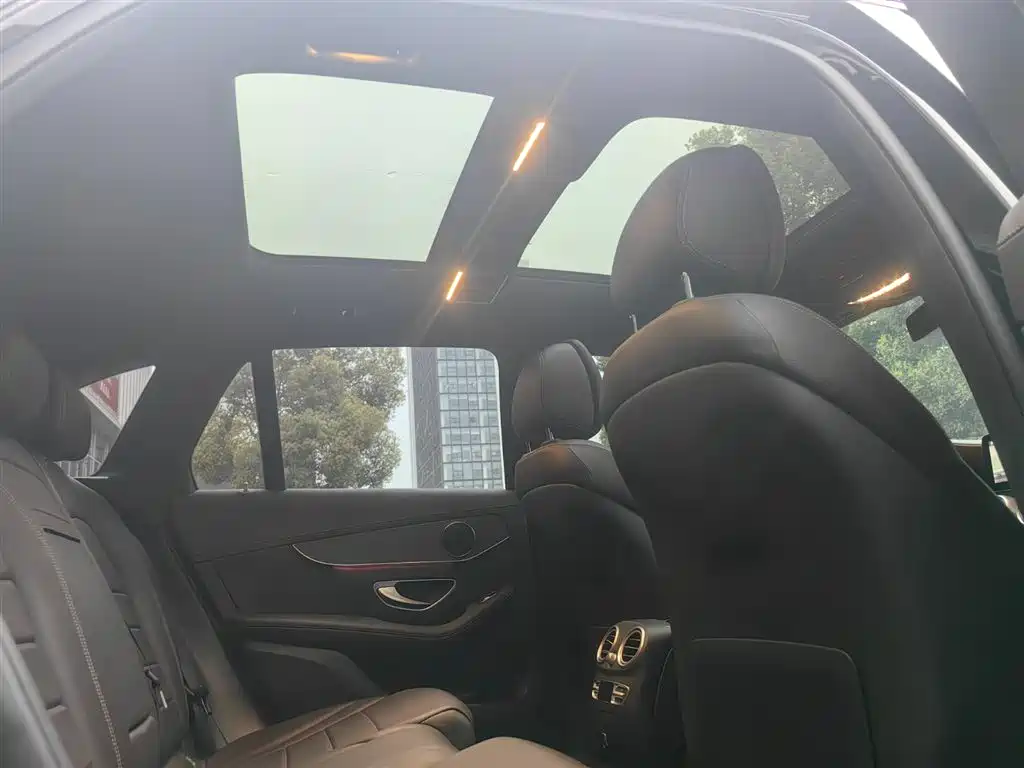 Mercedes-Benz GLC 2022 GLC 260 L 4MATIC Luxury Edition