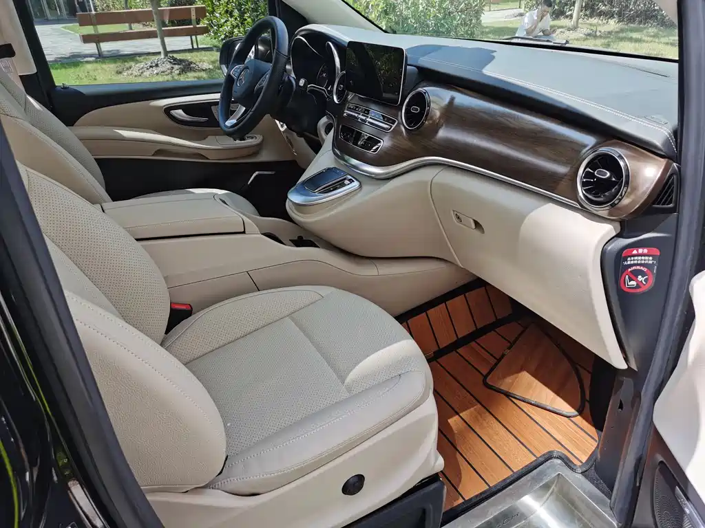 Mercedes-Benz V-Class 2021 V 260 L Long Wheelbase Luxury