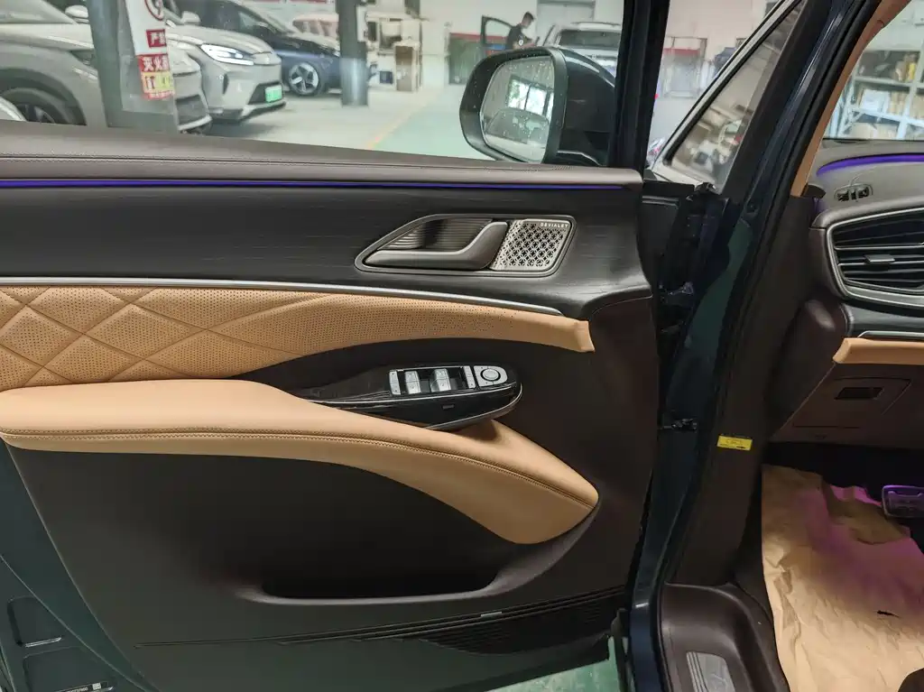 Denza D9 2025 DM-i Intelligent Driving Edition 1020 AWD Flagship