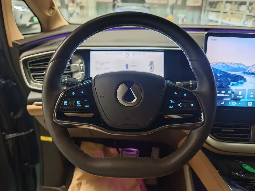 Denza D9 2025 DM-i Intelligent Driving Edition 1020 AWD Flagship